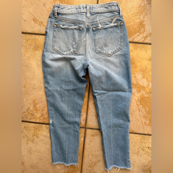 Abercrombie & Fitch Mom lightly distressed Jeans - Picture 2 of 4